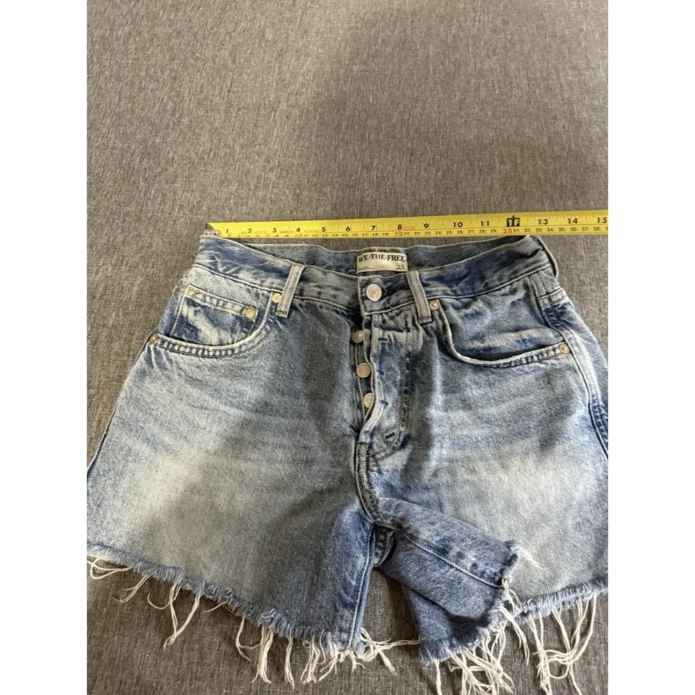 We The Free Women's Ivy Mid Rise Cut Off Distressed Button Jean Shorts Sz 25
